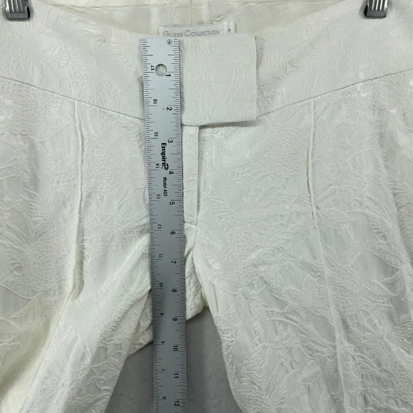 Guess Capri Pants Women's Sz 0 Ivory Embroidered Floral Low-Rise Straight Leg - Picture 4 of 11